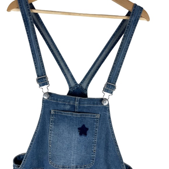 Justice Shortalls Stars and Strips in Girls Size 24 W - Picture 3 of 11
